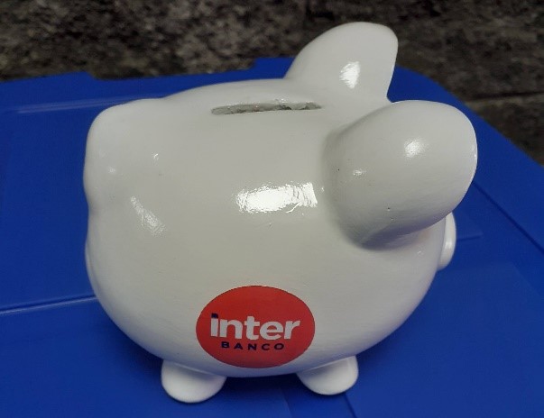 Alcancia color blanco Inter Unidad
